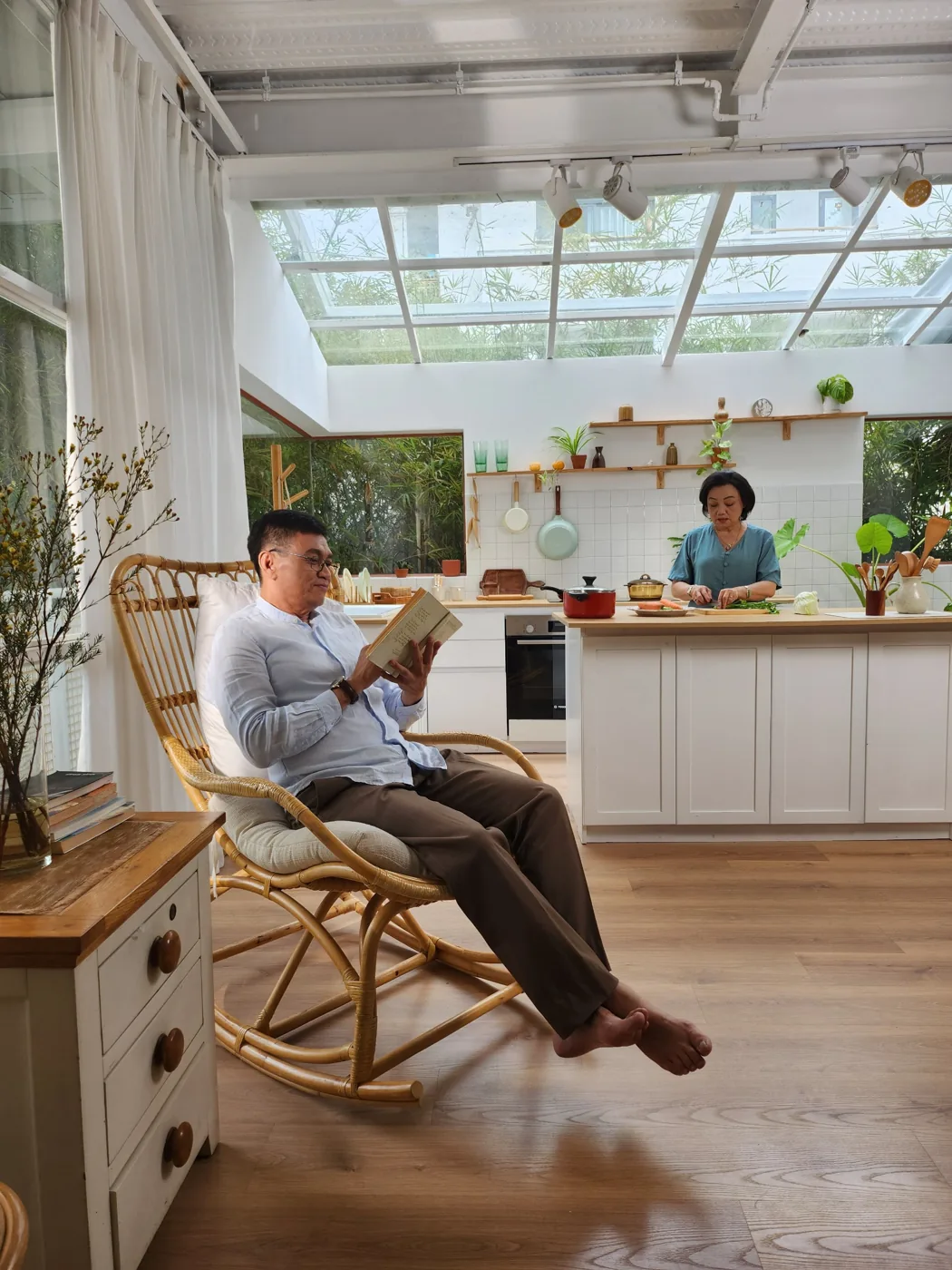 Toàn cảnh hậu trường và các thành viên ê-kíp